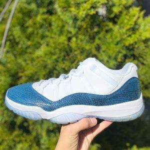 Jordan 11 Navy Snakeskin